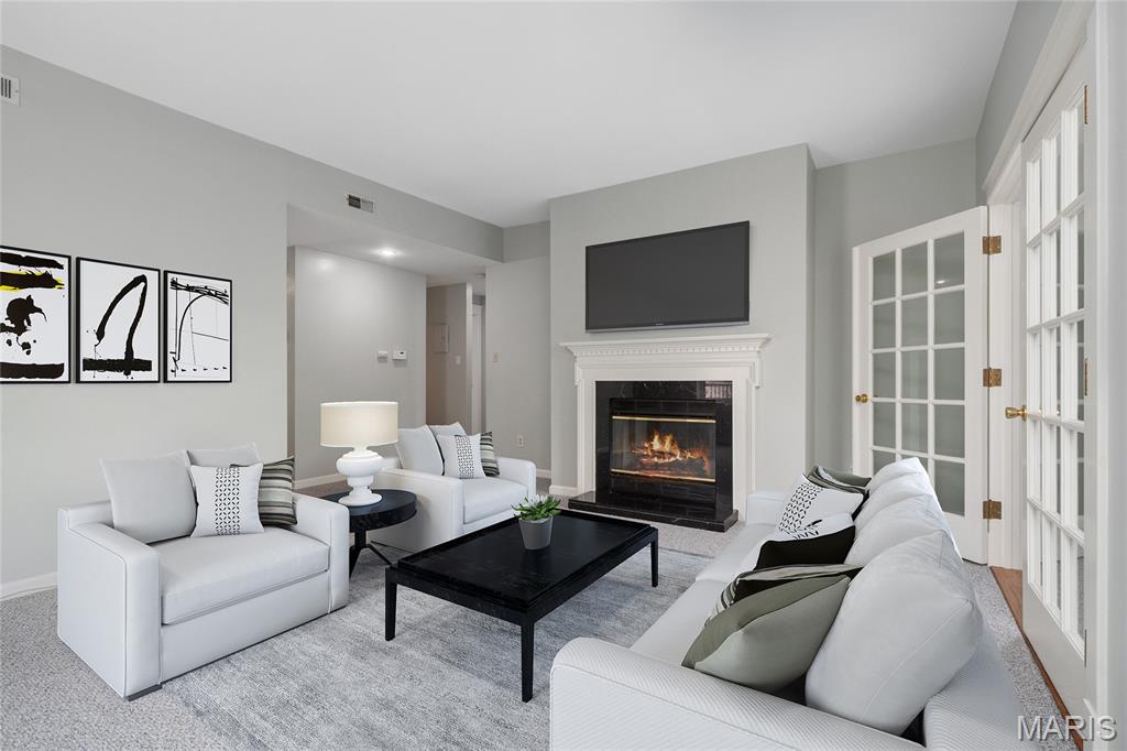5803 Waterman Boulevard 3W — photo