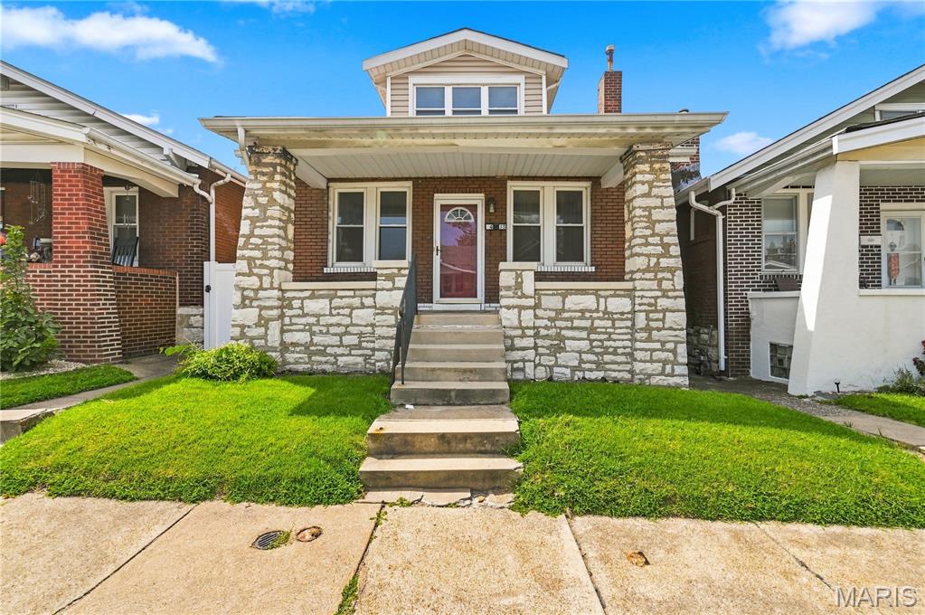 5435 Bates Street — photo