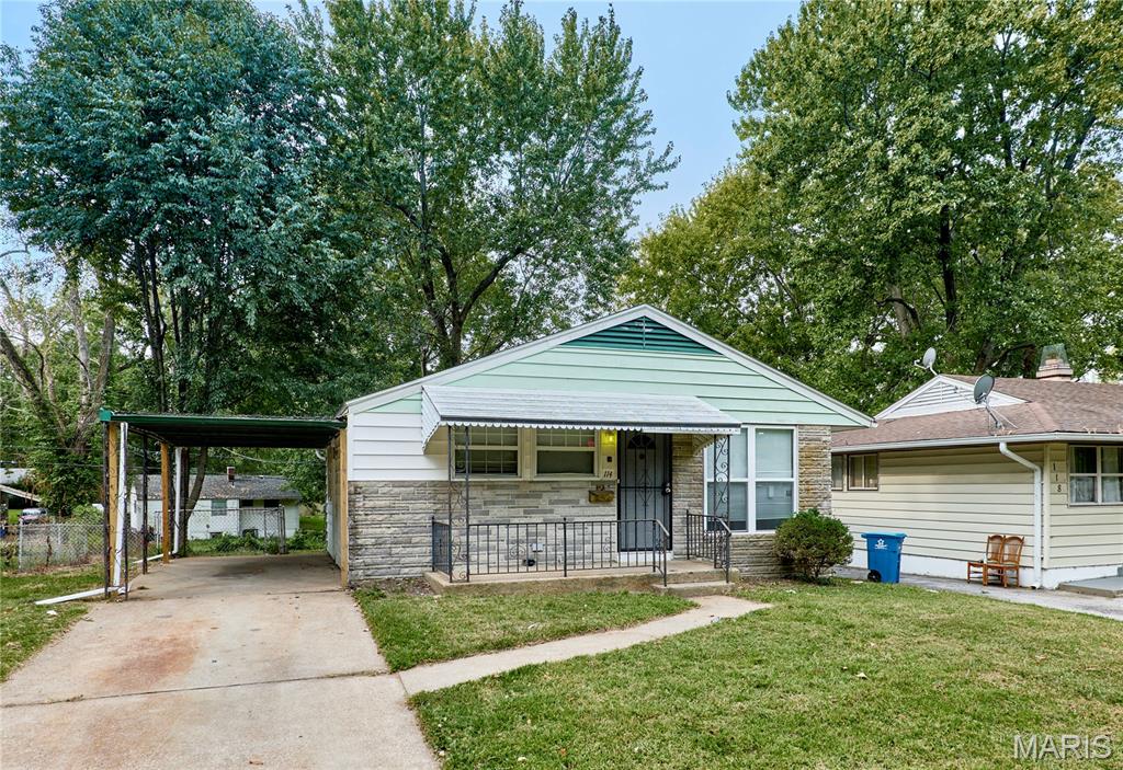 114 Monteith Circle — photo