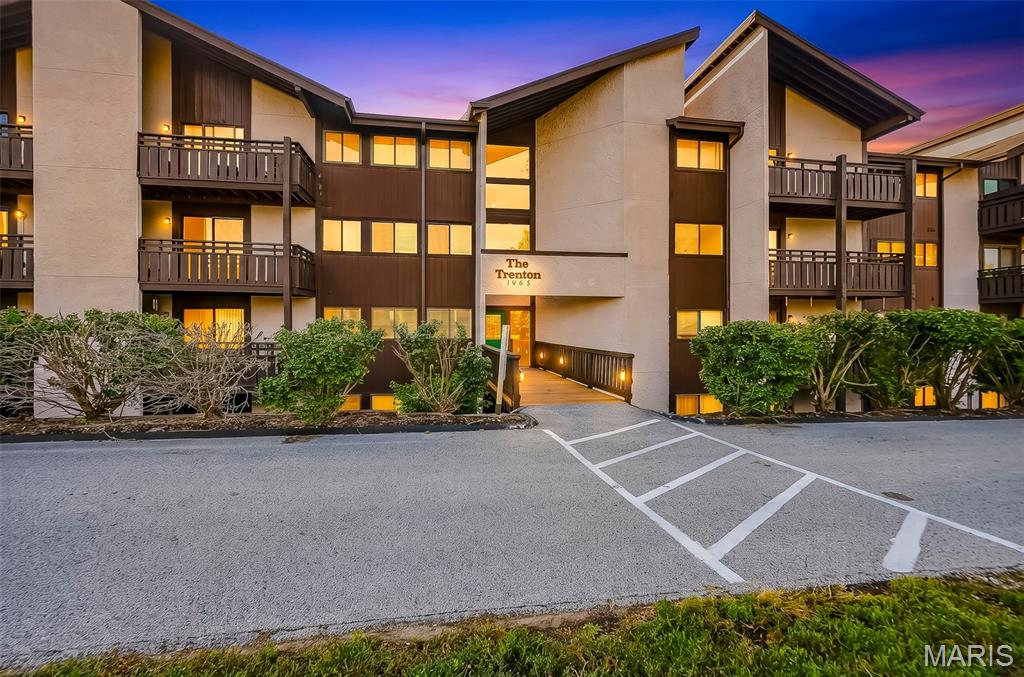 1465 Heritage Landing 401 — photo