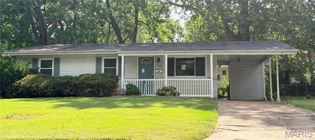 Home in Hazelwood, MO 63042 — photo 3