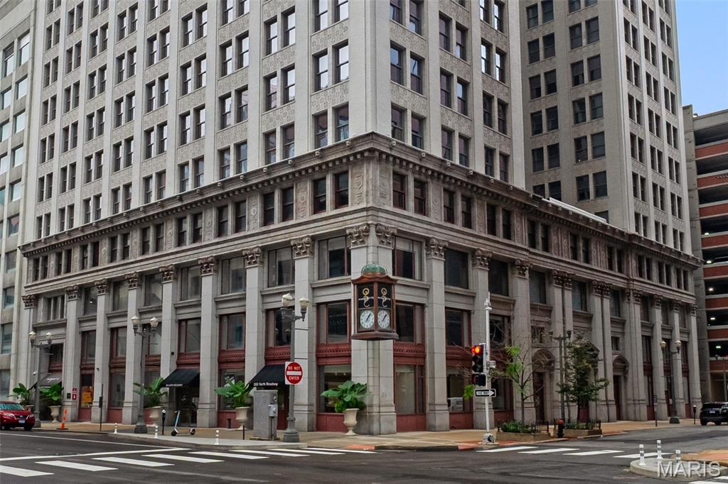 314 N Broadway 701 — photo