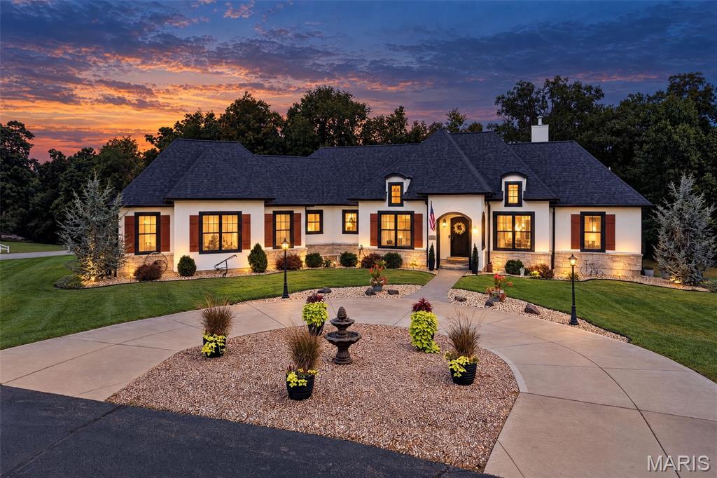 11 Little Lake Court — photo