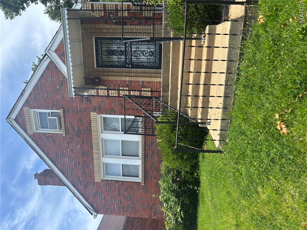 5979 Drury Lane — photo