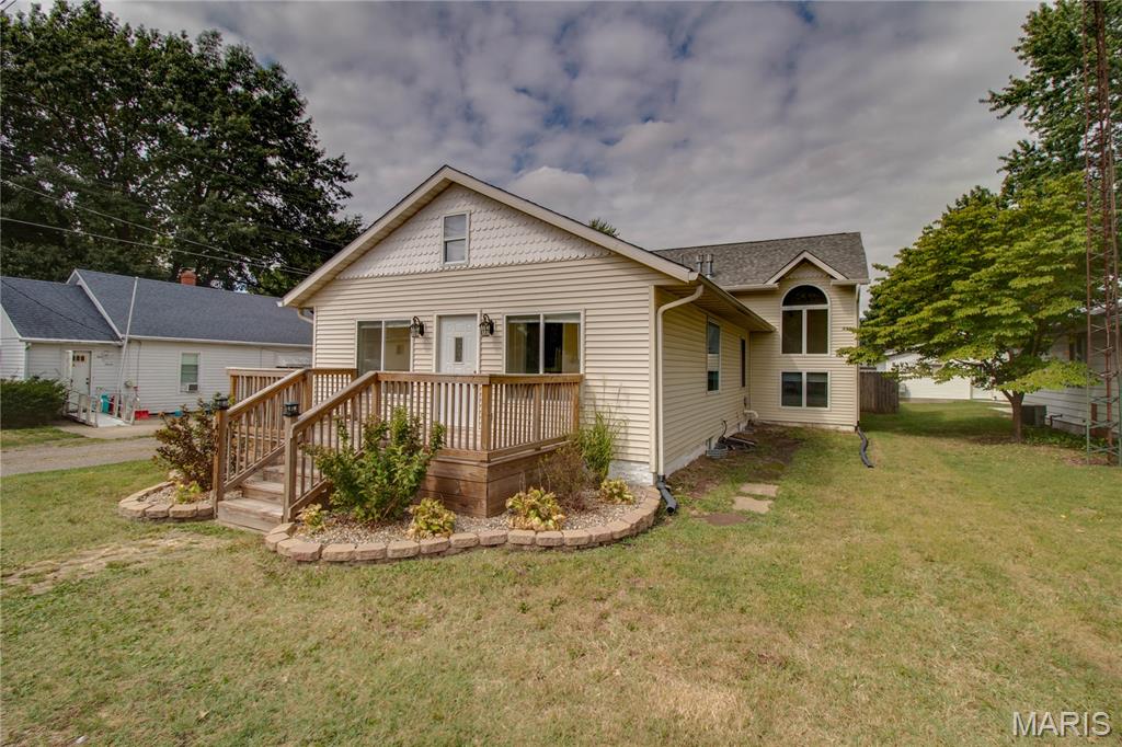 409 E Teak Street, Thayer, IL 62689