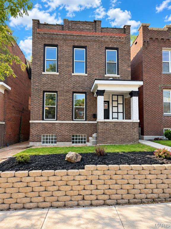3467 Giles Avenue — photo