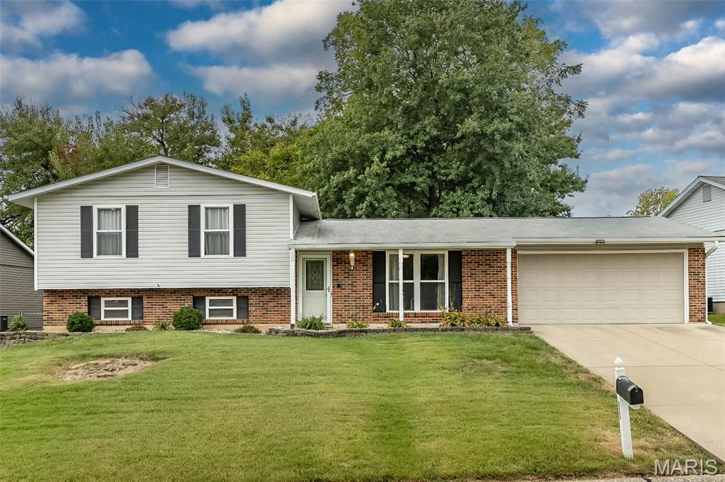 615 Country Lake Drive — photo