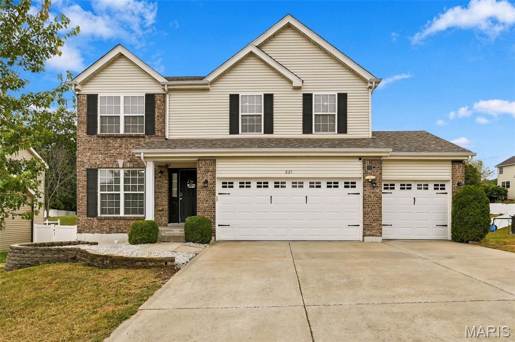 621 Falling Brook Drive — photo
