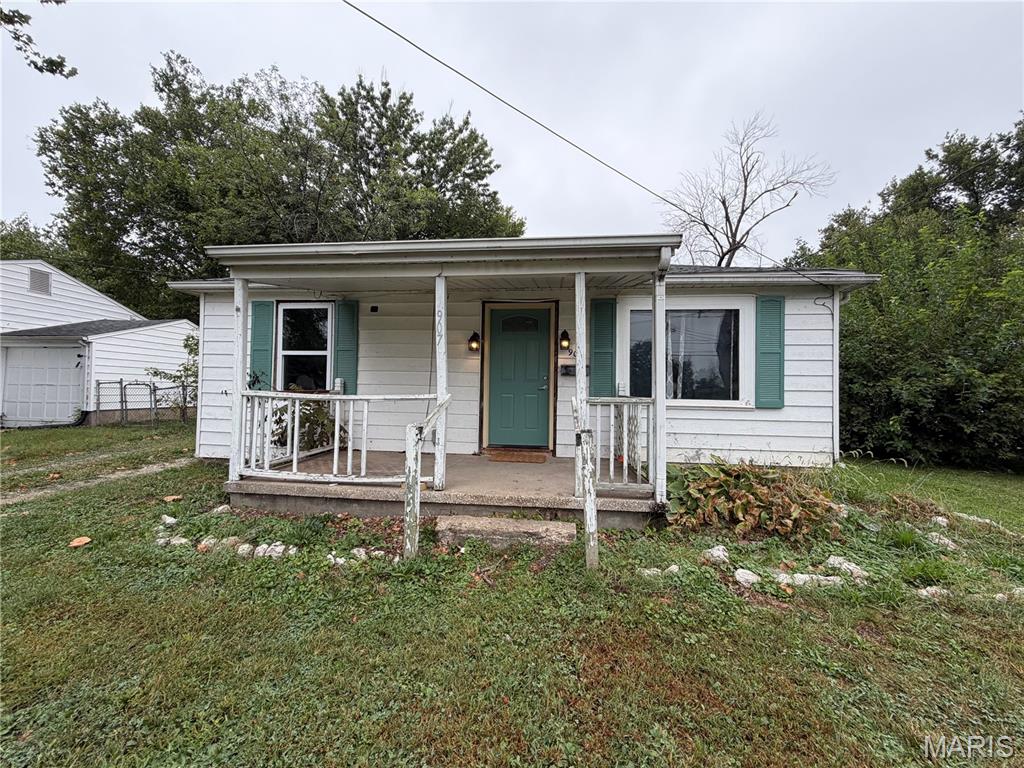 907 Fairground Street — photo
