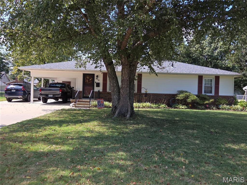 919 Hawthorn Drive — photo
