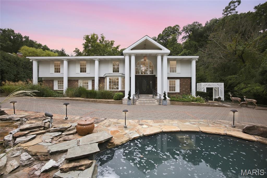 76 River Valley Drive — photo