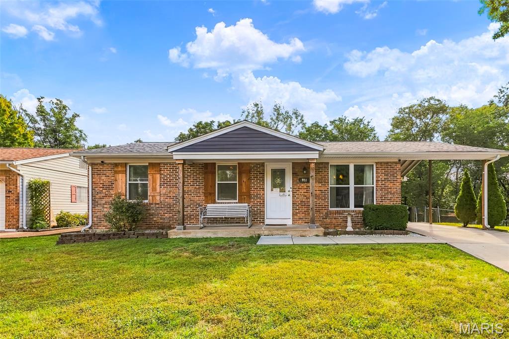 910 Oak Trail Court — photo