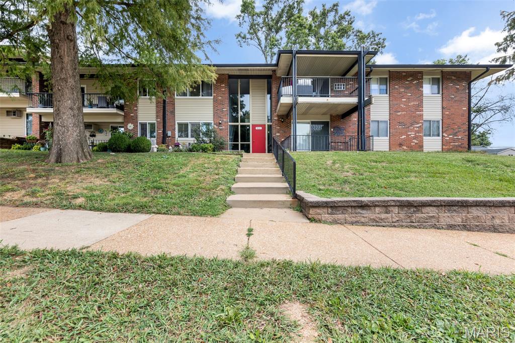 9111 Villaridge Court B — photo