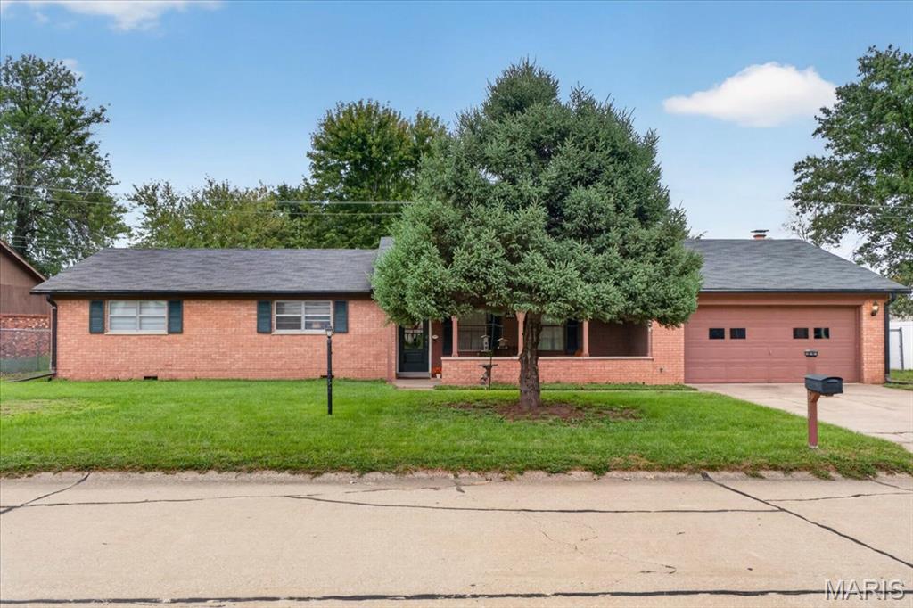 208 Williamsburg Drive — photo