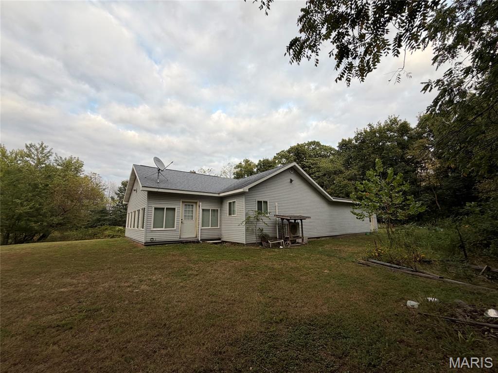 Home in Shobonier, IL 62885 — photo 2