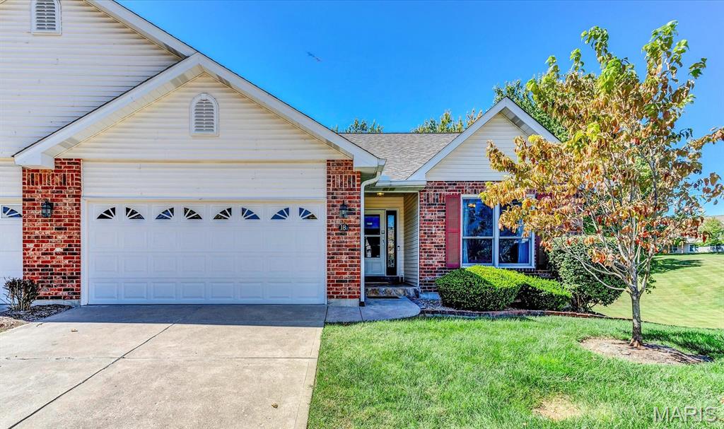 18 Country Bluff Court — photo