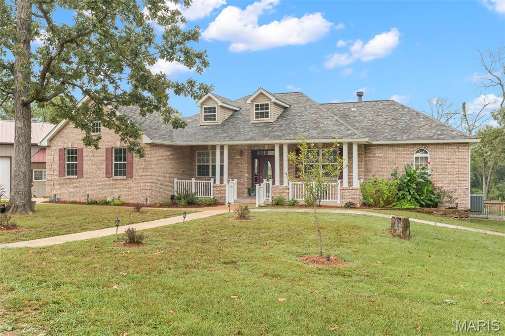 910 Oak Pass Lane — photo
