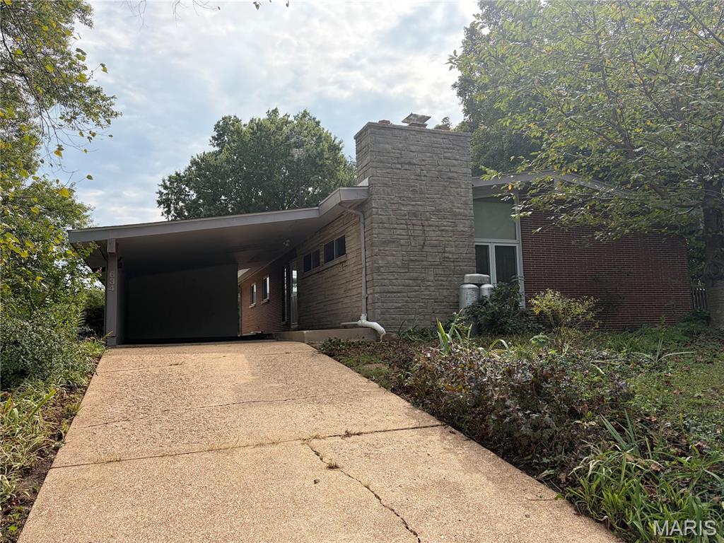 634 Crawford Circle — photo