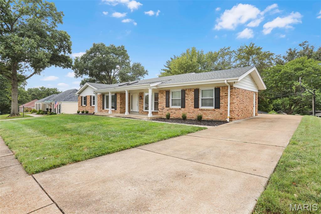 214 Glen Cove Drive — photo