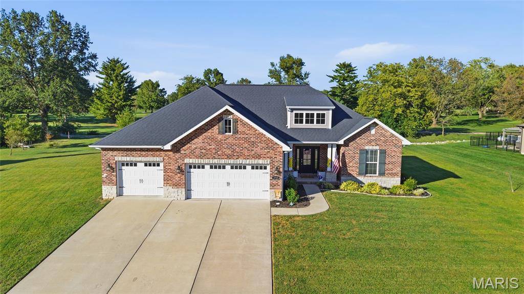 3717 Golfview Circle — photo