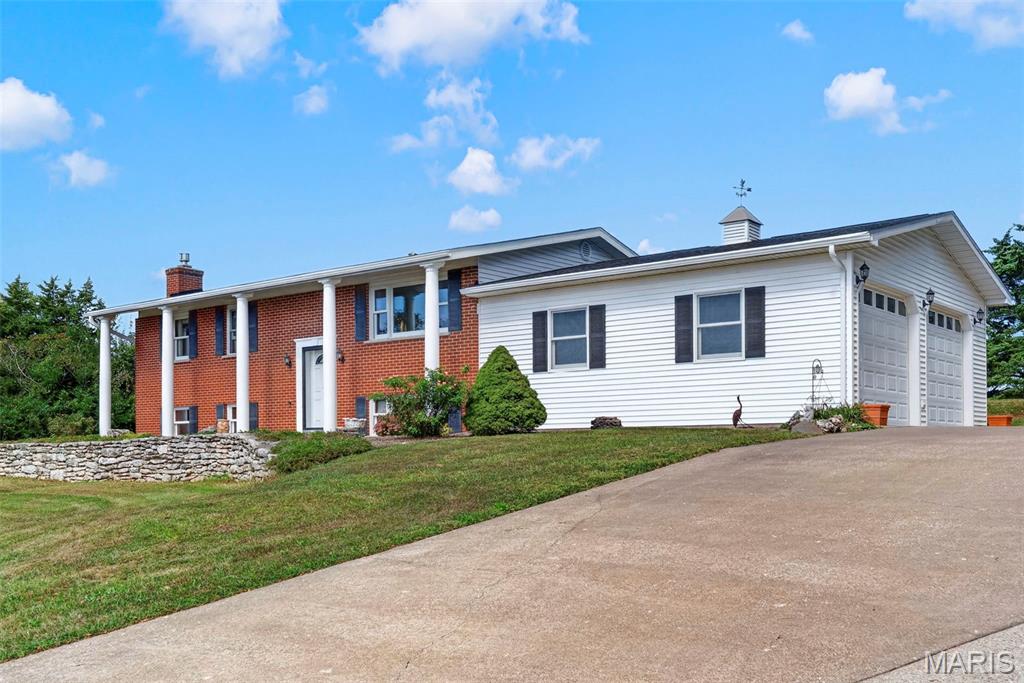 21724 Slate Ridge Lane, Louisiana, MO 63353 | Realty.com
