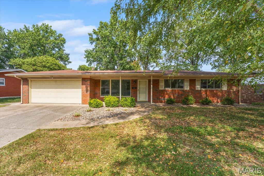54 Bedford Drive — photo