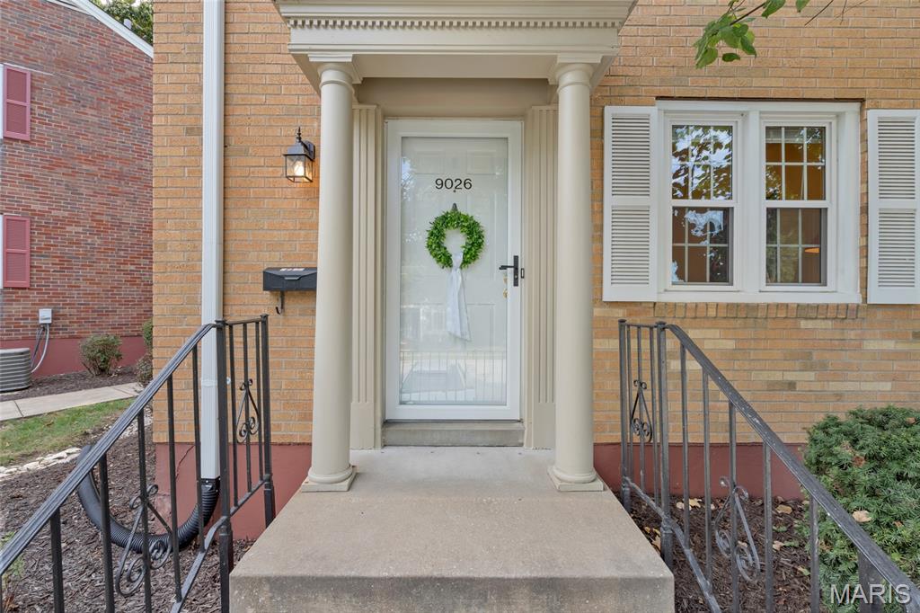 9026 W Swan Circle — photo