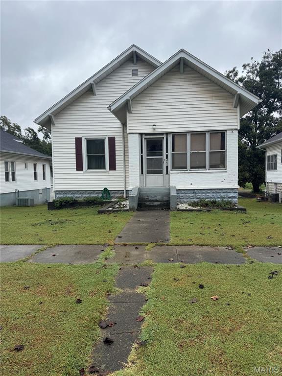 407 E Maple Street — photo
