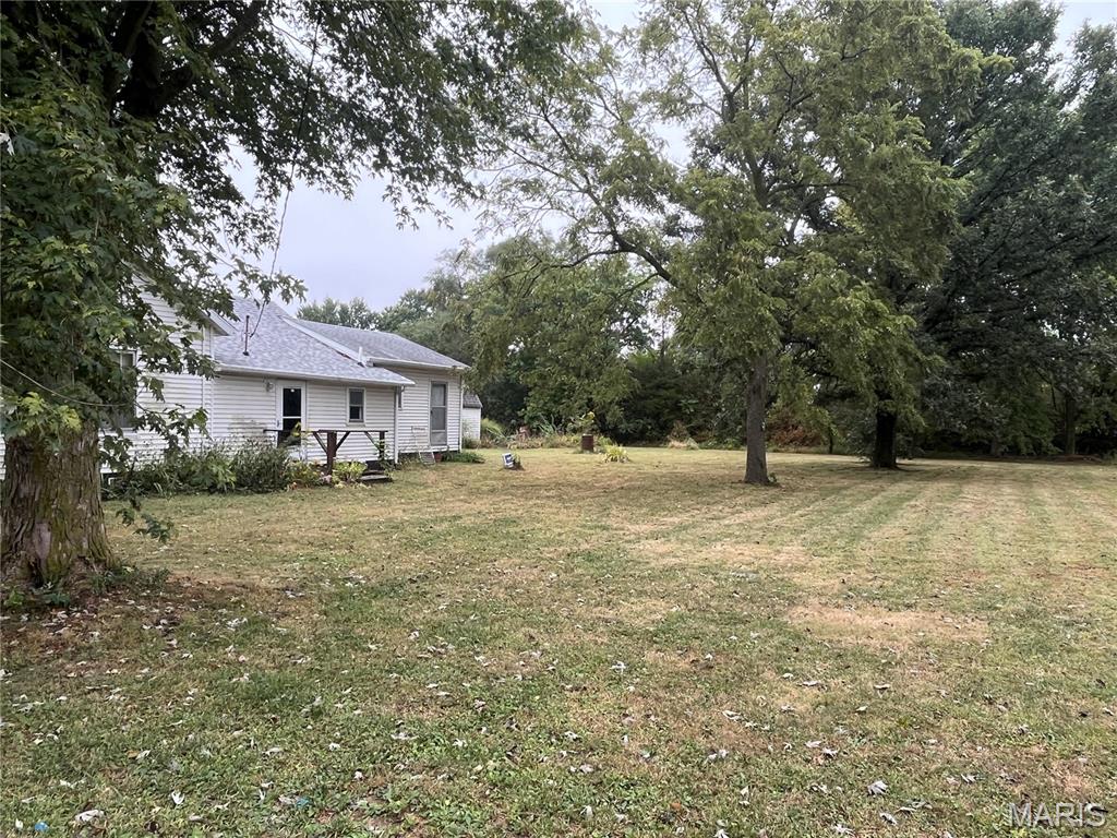 403 E State Street, Irving, IL 62051 — photo 3