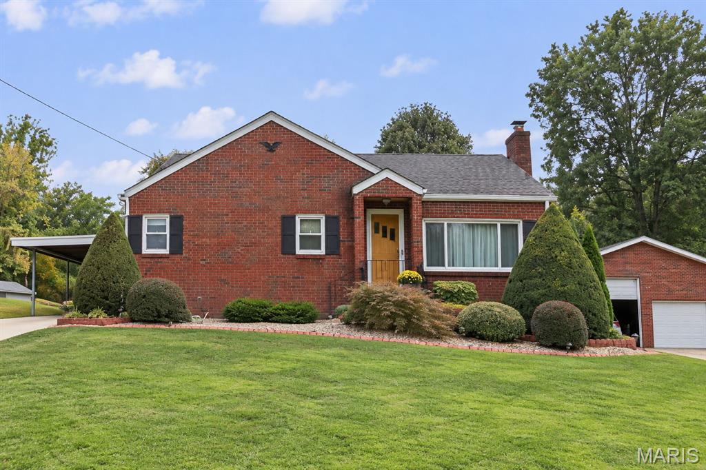 110 E Country Lane — photo