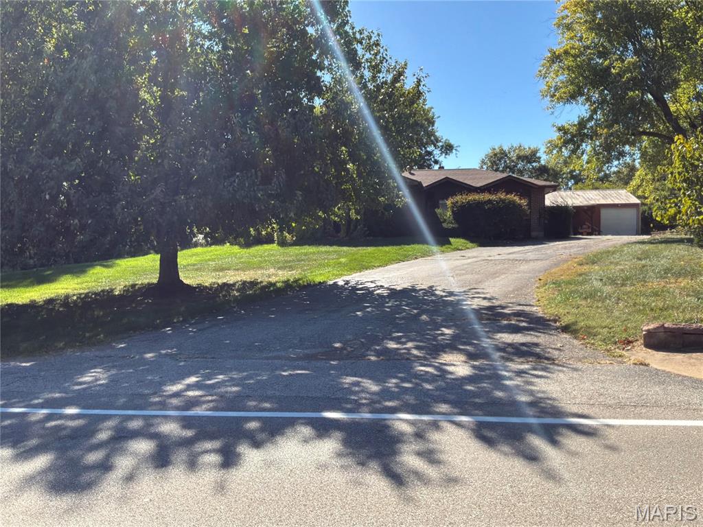 1435 & 1421 Schoettler Road — photo