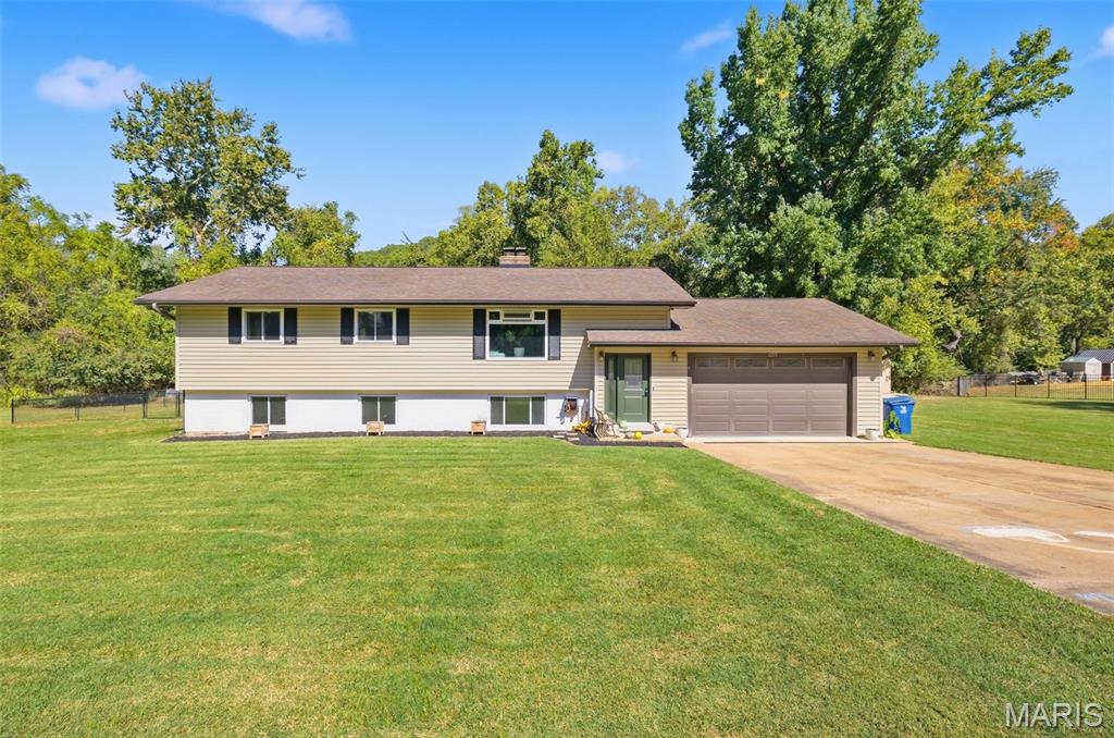 6213 Carolyn Sue Drive — photo
