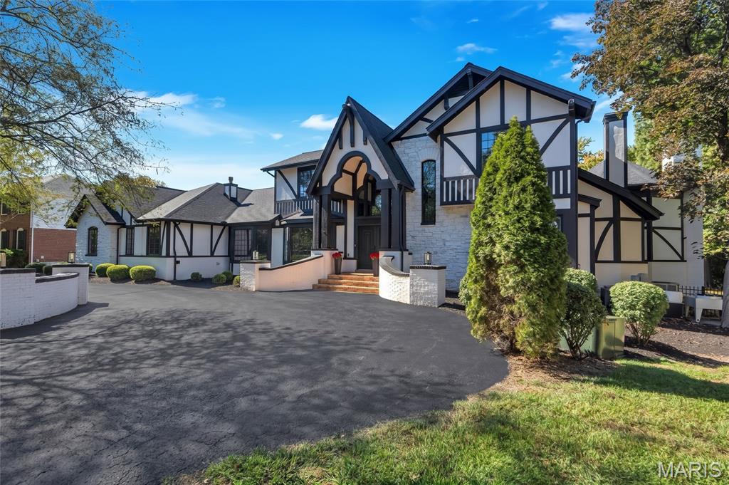 150 Camfield Square Drive — photo