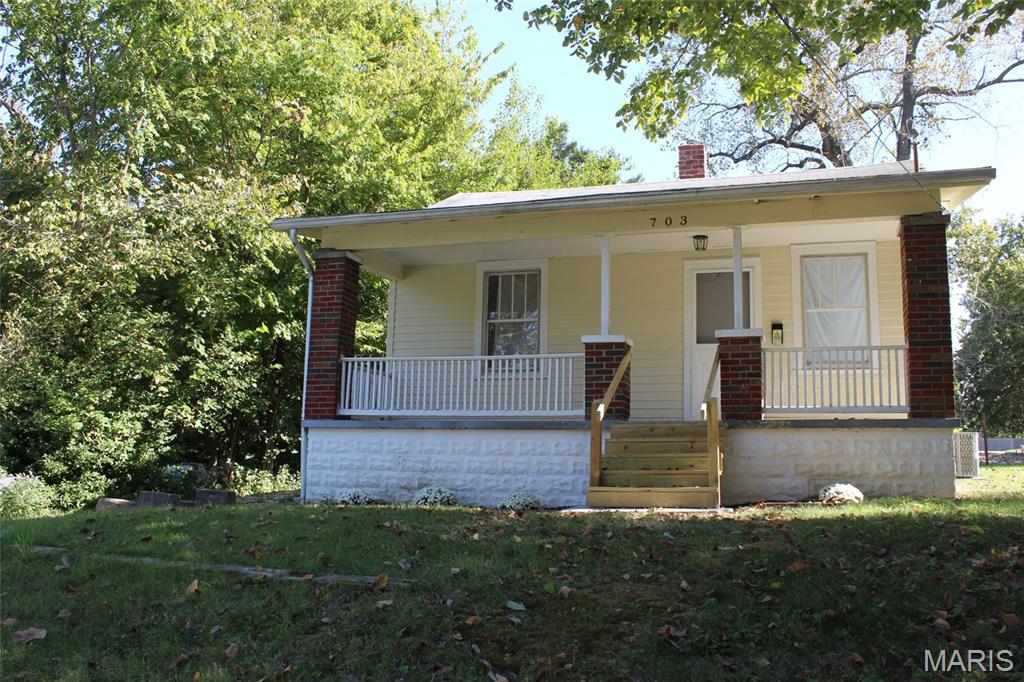 703 Fairview Avenue — photo