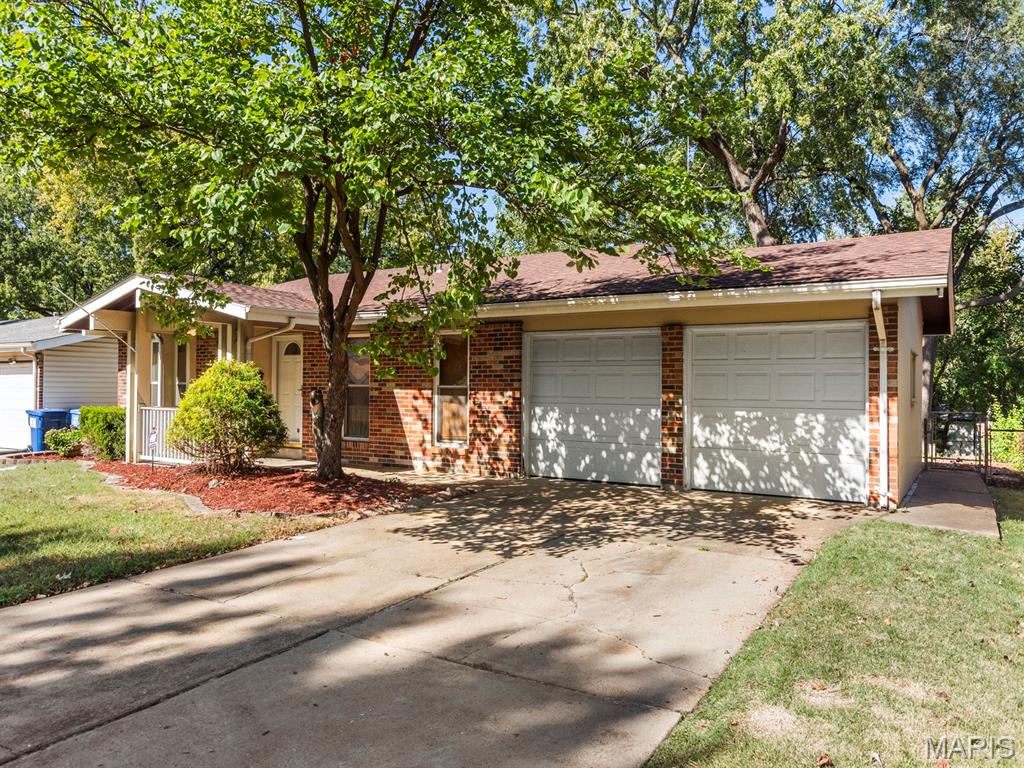 1395 Saint Anthony Lane — photo