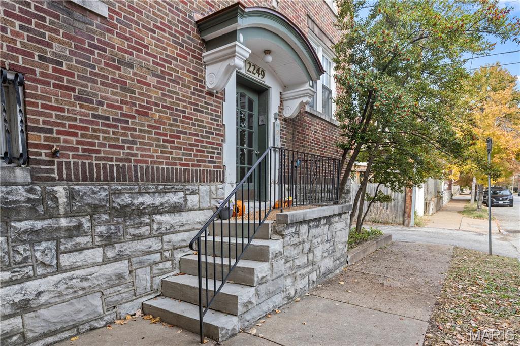 2249 Klemm Street Unit a — photo