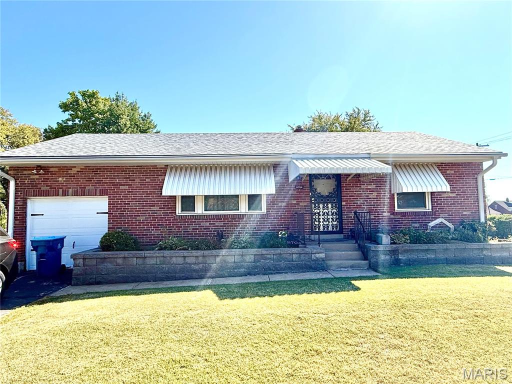 8704 Agate Court — photo