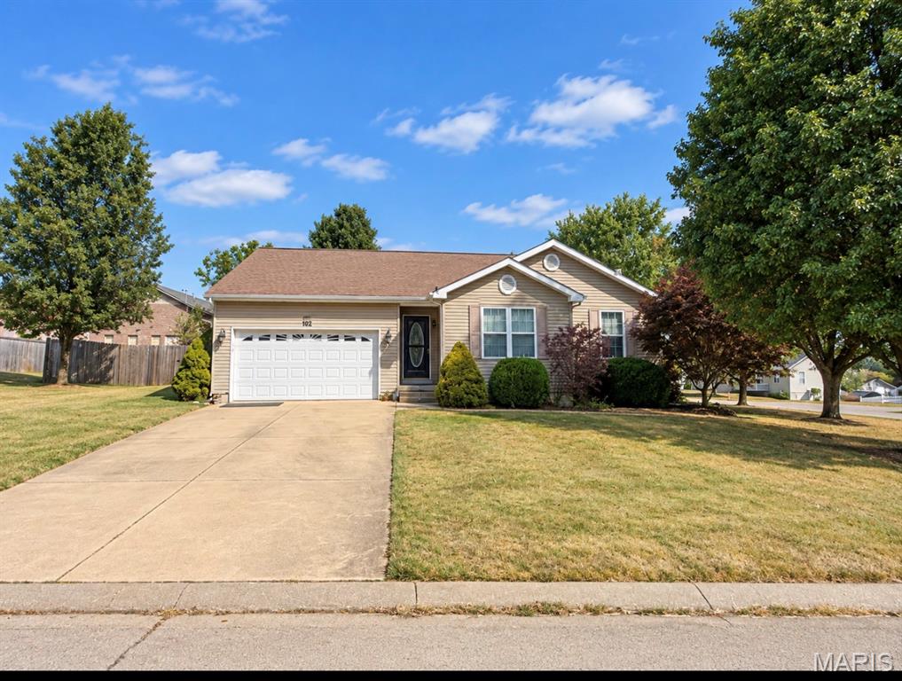 102 Ray Lee Drive — photo
