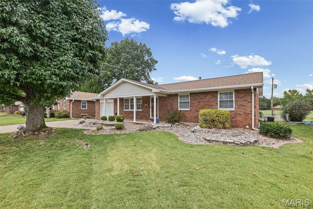 179 Red Bud Drive — photo