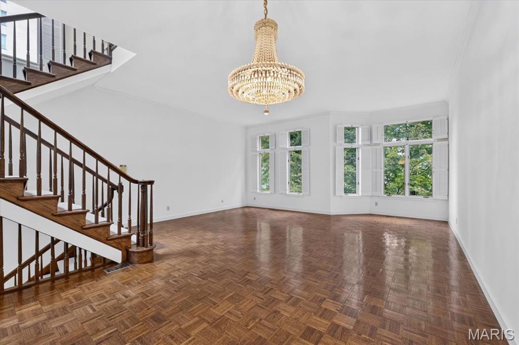 4398 Lindell Boulevard Unit 32 — photo