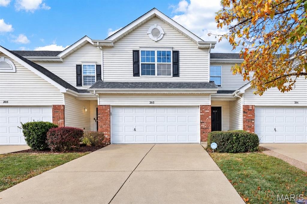 203 Sword Lily Drive — photo