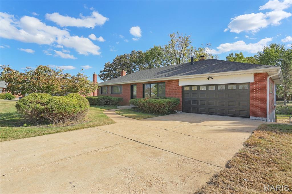 11820 Parklind Drive — photo