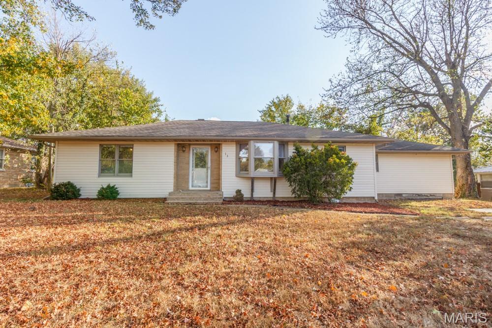 13 Lake Drive — photo