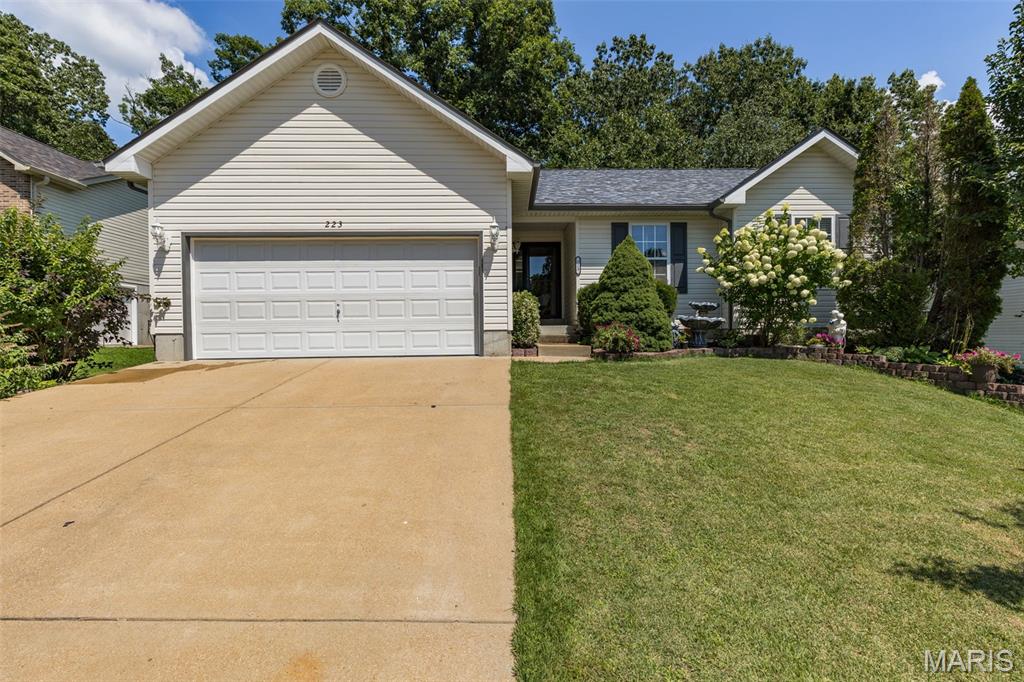 223 Williamsburg Drive — photo