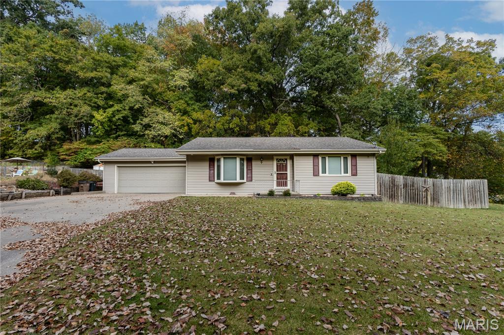 1811 Timberlane Drive — photo