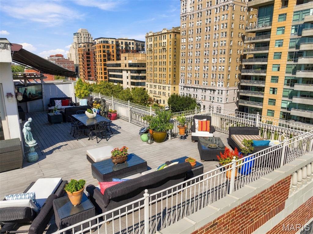 4540 Lindell Boulevard Unit 502 — photo