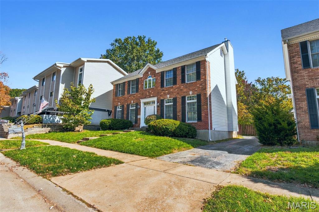 852 Lionsgate Drive — photo