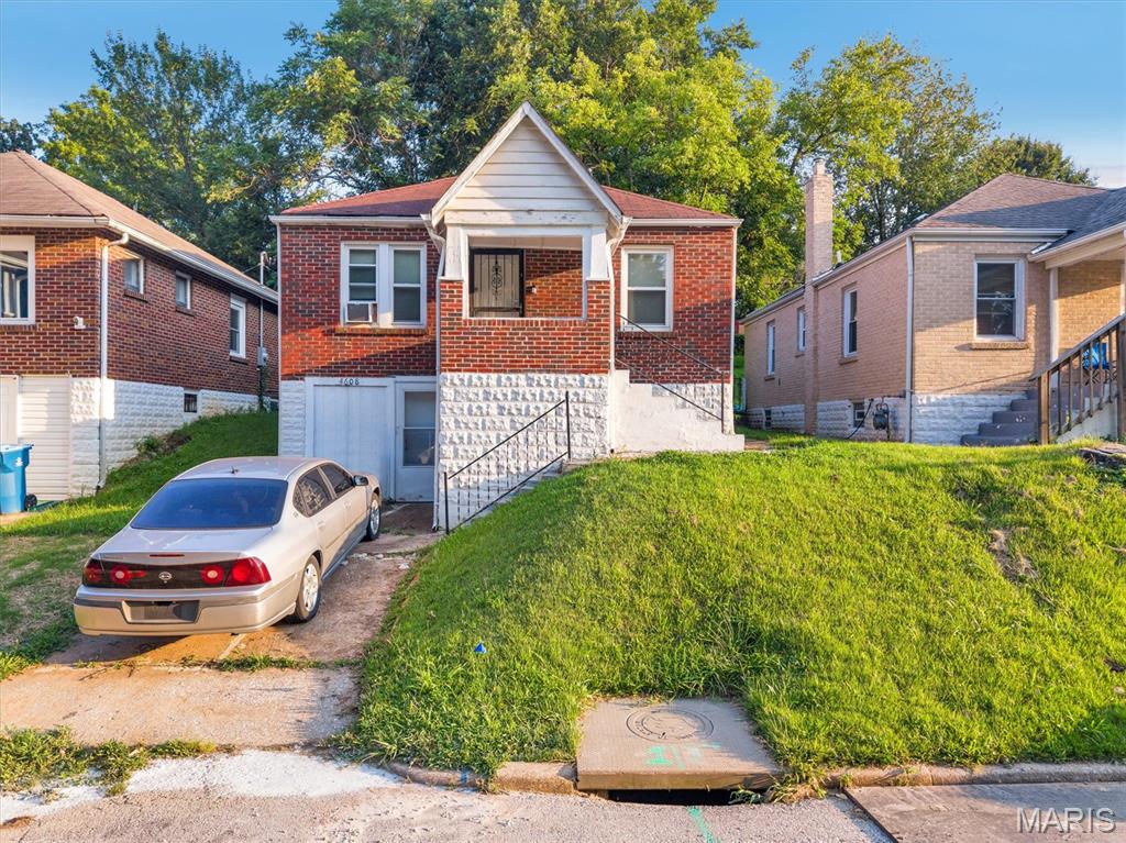 4608 June Avenue — photo