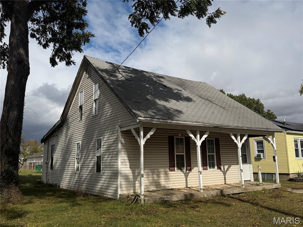 108 W Adams Street — photo