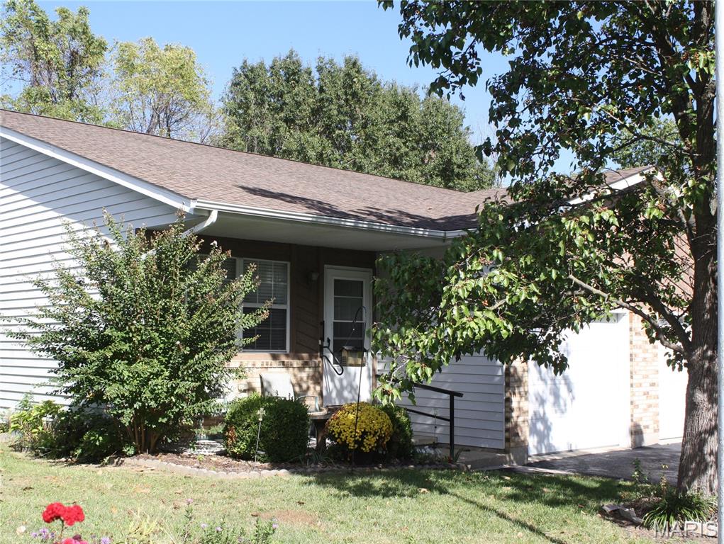 35 Wenona Court — photo
